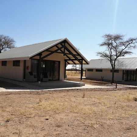 Khan River Lodge Wilhelmstal Екстер'єр фото
