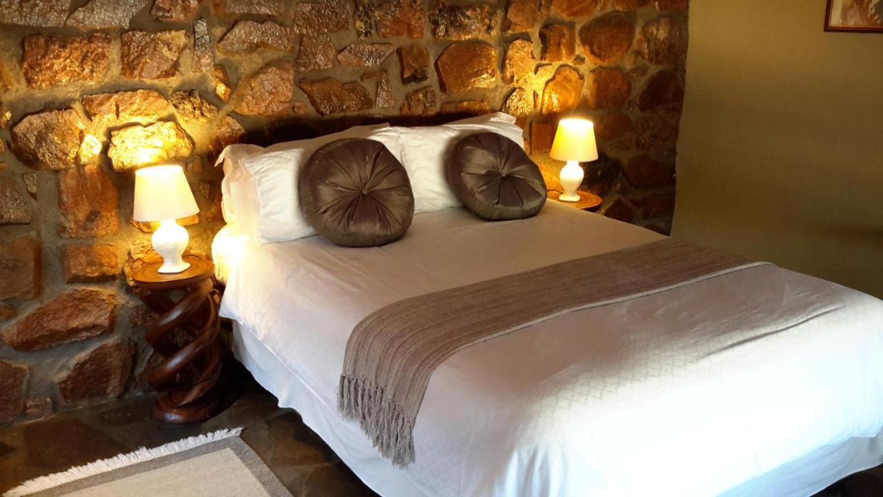 Khan River Lodge Wilhelmstal Екстер'єр фото