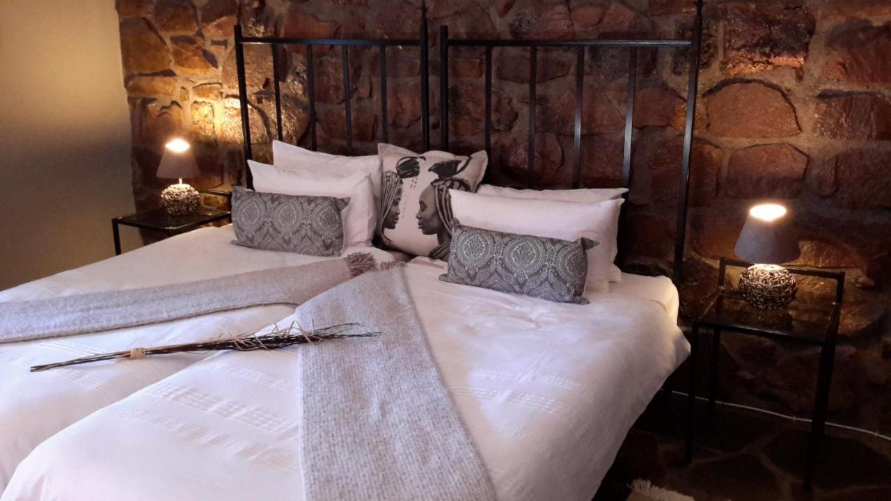 Khan River Lodge Wilhelmstal Екстер'єр фото