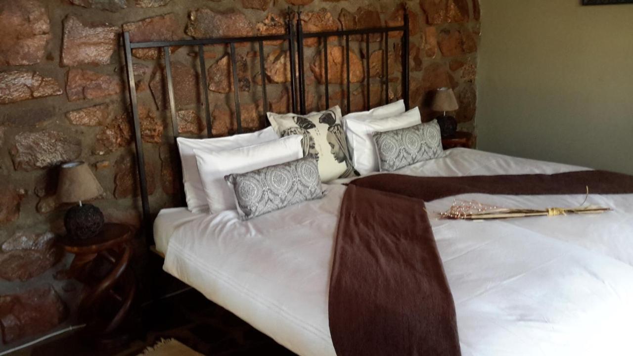 Khan River Lodge Wilhelmstal Екстер'єр фото