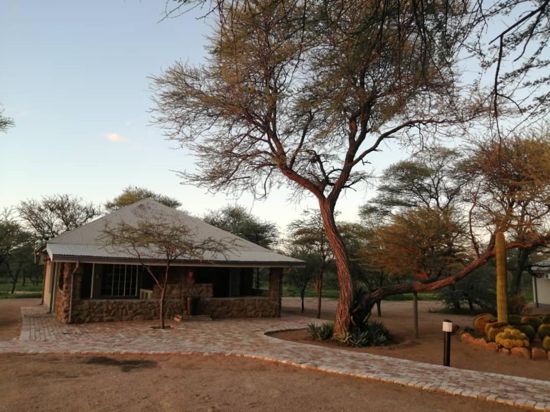 Khan River Lodge Wilhelmstal Екстер'єр фото